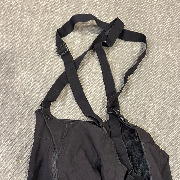 Patagonia Men's Black Outdoor Snow Bibs - Picture 4 of 9